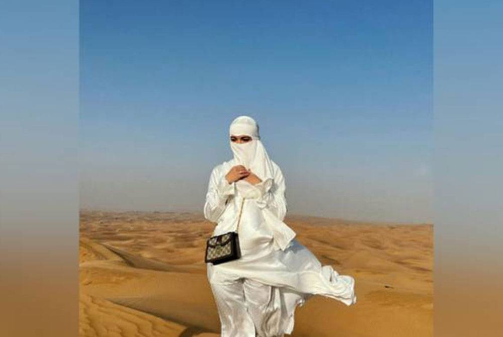 Menerusi akaun Instagram, Puteri Sarah meluangkan masa bercuti di Dubai Desert Safari bersama anak-anaknya iaitu Syaikhul dan Sumayyah. - Sumber foto IG Puteri Sarah Liyana