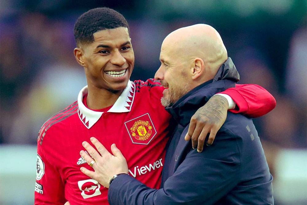 Rashford (kiri) dan Ten Hag.