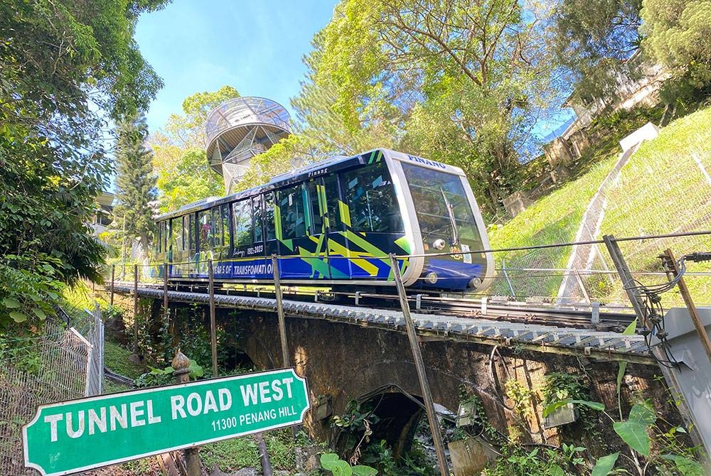 Perkhidmatan sistem kereta api funikular di Bukit Bendera bakal meraikan sambutan ke-100 tahun perkhidmatannya tidak lama lagi.