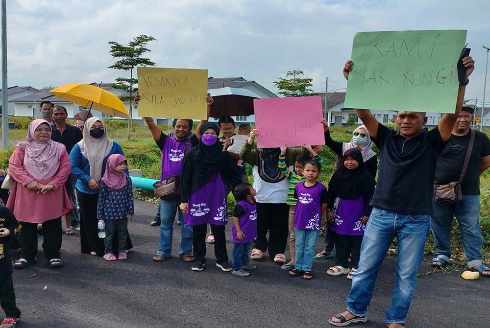 Pembeli PR1MA Sungai Puteri, Rompin meminta pihak pemaju segera menyerahkan kunci rumah.