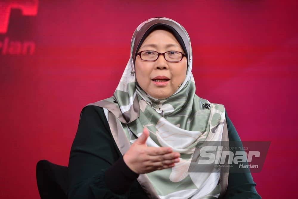 Fuziah ketika program Wacana Sinar edisi 385 bertajuk ‘Bajet Anwar: Jangkaan vs Realiti’ yang disiarkan secara langsung di semua platform digital Sinar Harian pada Selasa.