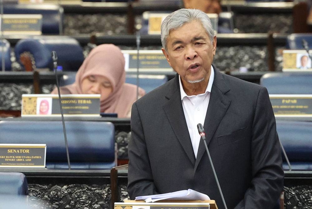 Ahmad Zahid ketika menggulung perbahasan titah diraja bagi kementerian pada Mesyuarat Pertama Penggal Kedua Parlimen ke-15 di Bangunan Parlimen pada Rabu. - Foto: Bernama