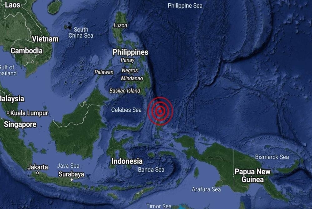 Gempa bumi kuat 6.8 magnitud melanda wilayah timur Maluku Utara, Indonesia pada pagi Jumaat.