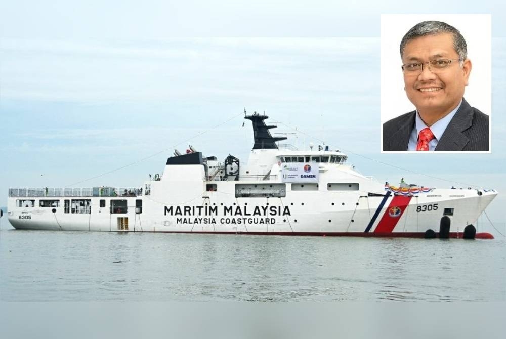 Dua daripada tiga Kapal Peronda Luar Pesisir (OPV) dijangka diserahkan Maritim Malaysia pada pertengahan dan hujung tahun ini. - Gambar fail (Gambar kecil: Dr Shamsul Anuar Nasarah)