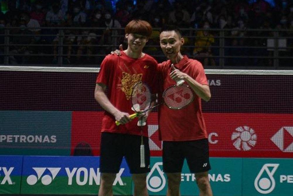 Tze Yong (kiri) dan Chong Wei. - Foto: Bernama