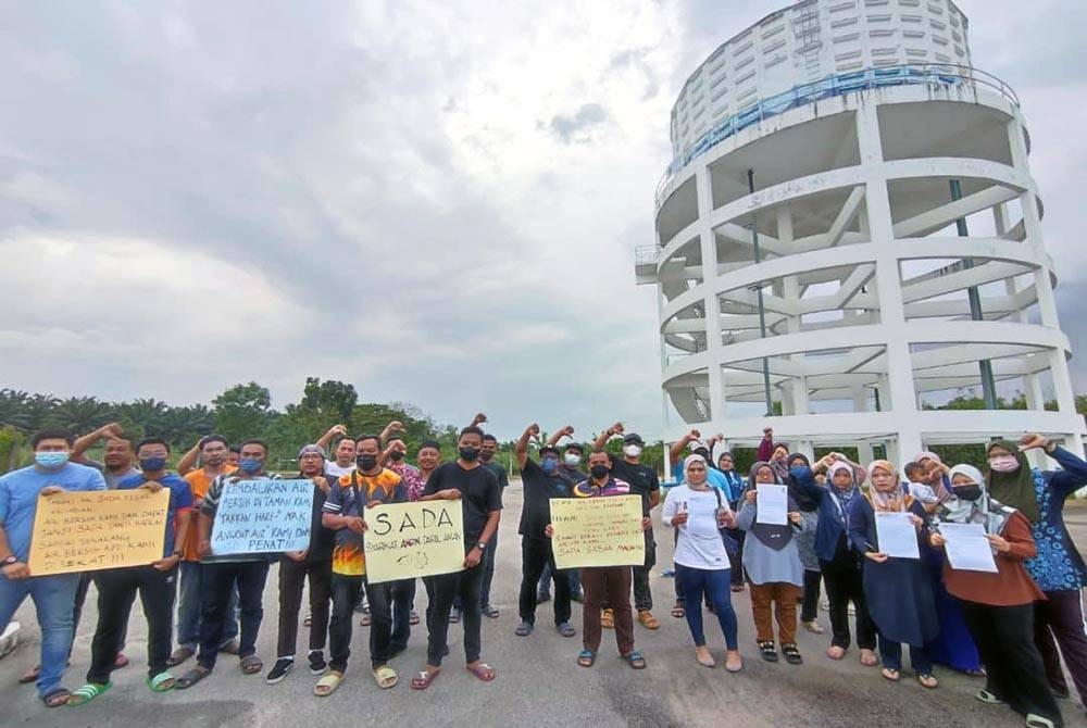 Penduduk Fasa 2A Taman Universiti Jaya berharap masalah gangguan bekalan air yang semakin meruncing dapat diatasi segera.