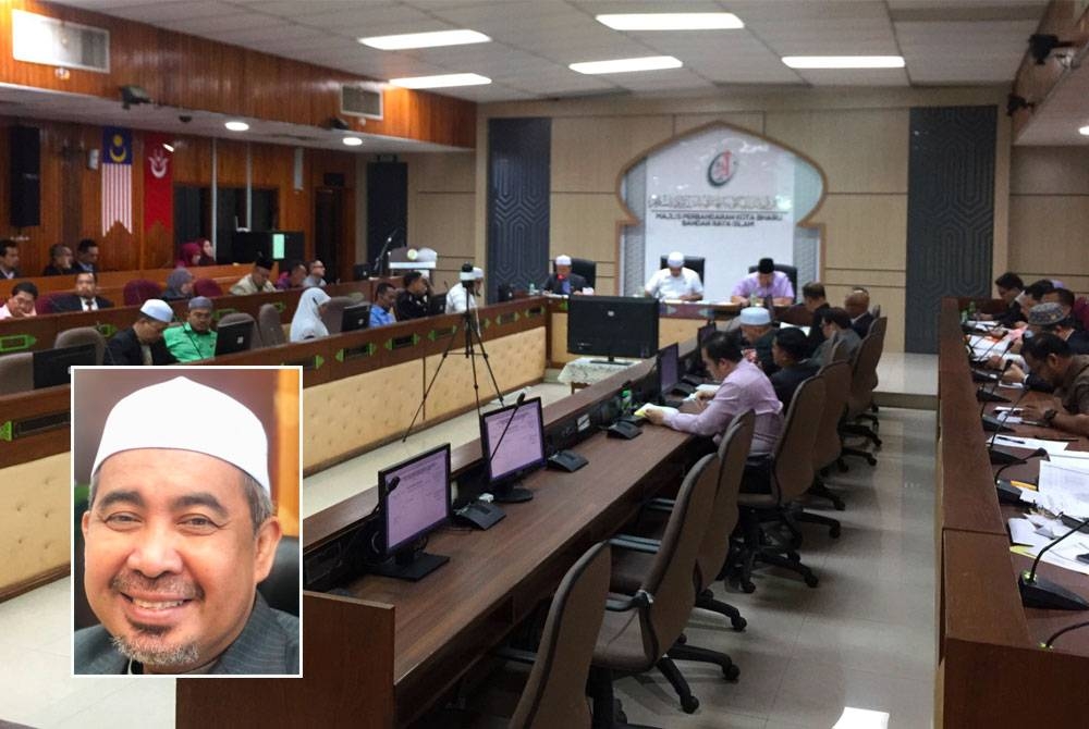 Mesyuarat Jawatankuasa Induk Madinah Ramadan pada Isnin. Gambar kecil: Datuk Dr Izani Husin