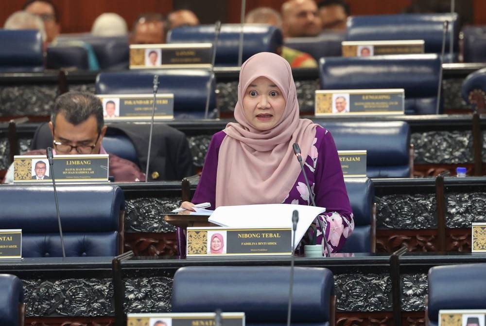 Fadhlina ketika sesi penggulungan belanjawan pada Mesyuarat Pertama Penggal Kedua Parlimen ke-15 di Bangunan Parlimen pada Khamis. - Foto Bernama