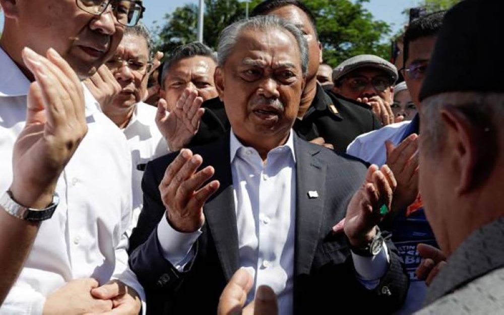 Muhyiddin semalam hadir memberi keterangan di ibu pejabat SPRM selama lapan jam. - Foto fail/REUTERS