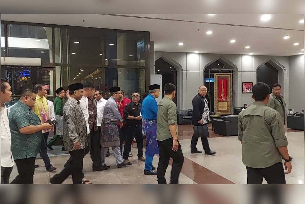 Ahmad Zahid tiba di Menara Dato' Onn pada Sabtu.