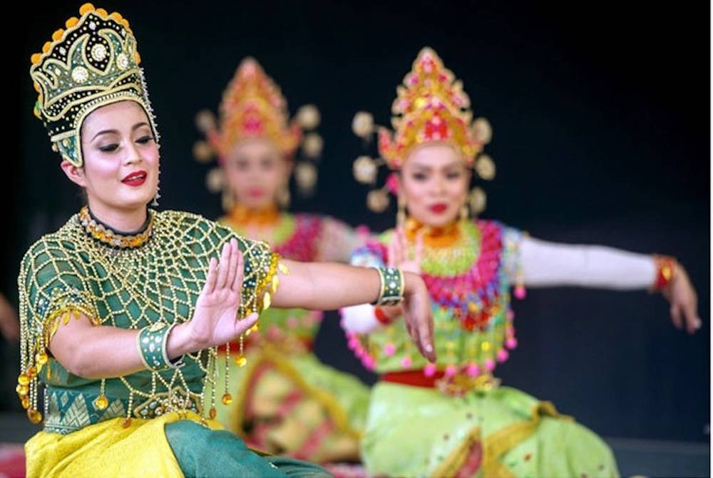 Makyung adalah salah satu drama tradisional yang suatu masa dahulu bertakhta di jiwa orang-orang Melayu.