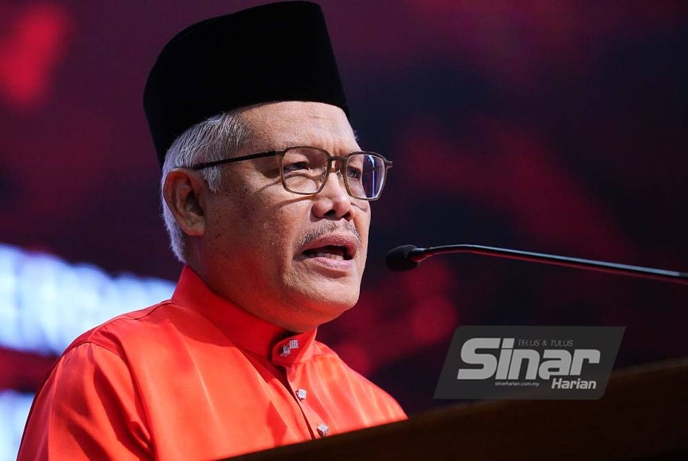 Hamzah menyampaikan ucapan penggulungan pada Perhimpunan Agung Tahunan Kali Yang Kelima Tahun 2022 Bersatu. - Foto Sinar Harian ROSLI TALIB