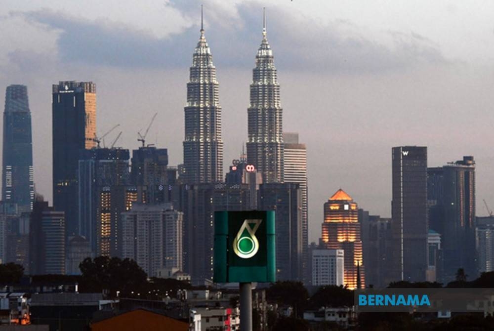 Petronas catat prestasi kewangannya yang paling mantap dengan keuntungan bersih RM101.6 bilion pada tahun kewangan berakhir 31 Disember 2022. - Foto Bernama