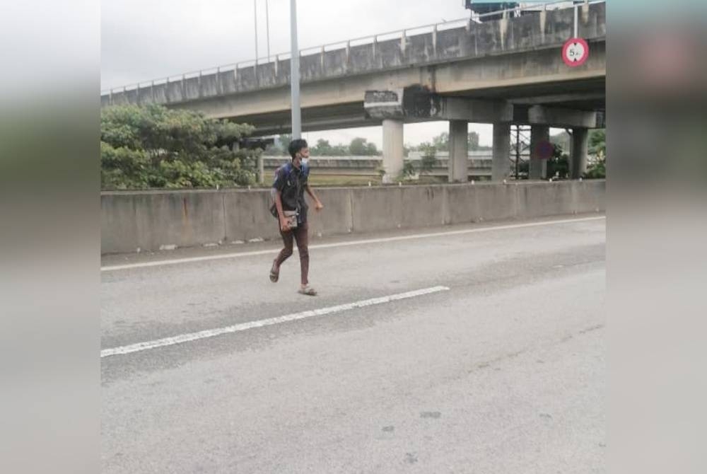 Mohamad Sukerie mengambil masa dua hari berjalan kaki dari Selangor ke Melaka.