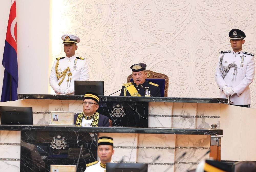 Sultan Ibrahim berkenan merasmikan pembukaan Persidangan DUN Johor di Kota Iskandar, Iskandar Puteri pada Khamis.