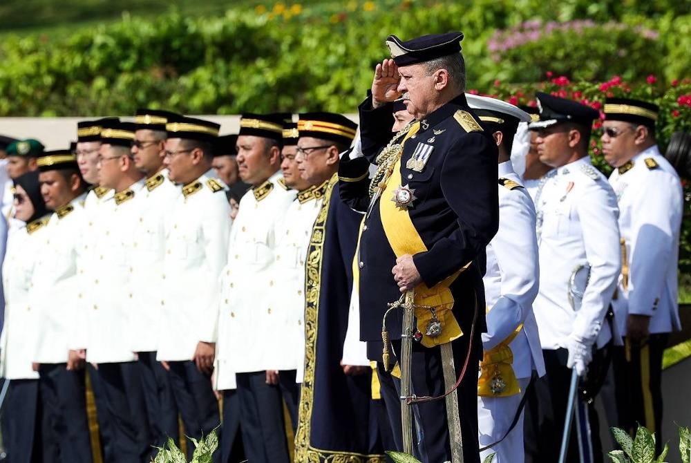 Sultan Ibrahim hadir pada perasmian Mesyuarat Kedua Persidangan Pertama DUN Johor ke-15 di Kota Iskandar pada Khamis. - Foto Pejabat Menteri Besar Johor