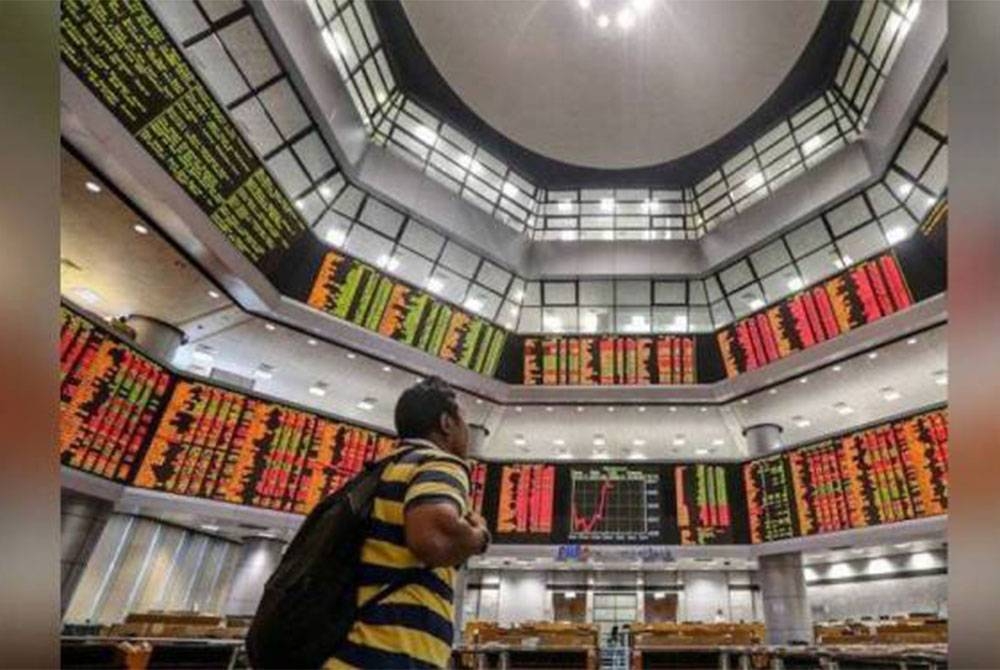 Bursa Malaysia dibuka tinggi pada pagi urus niaga Jumaat berikutan sentimen yang lebih baik, dicetuskan oleh pergerakan rancak Wall Street semalaman. - Gambar hiasan