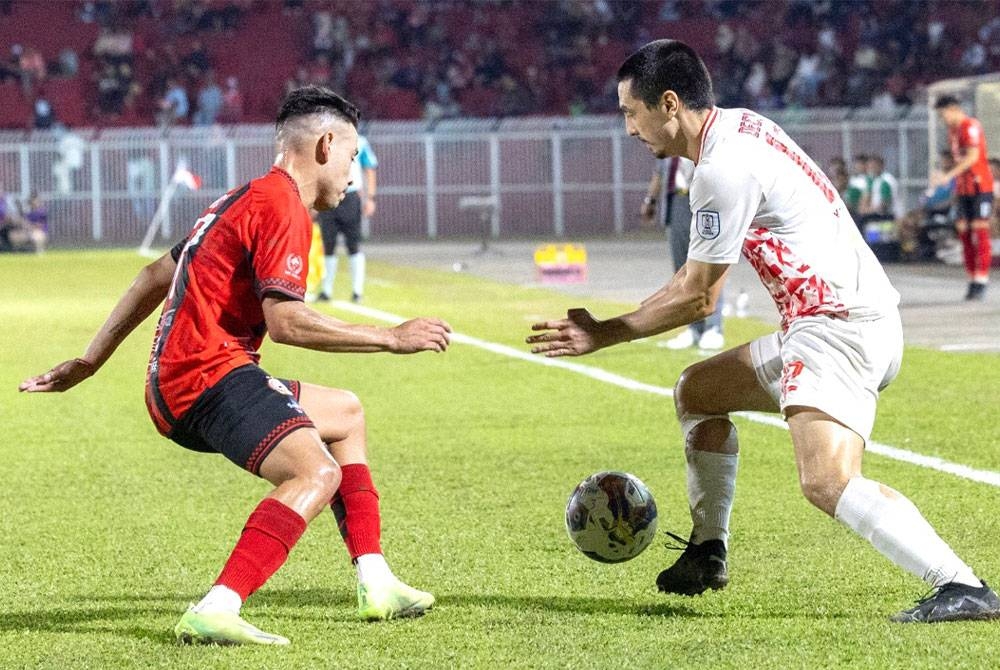 Aksi Liga Super 2023 di Stadium Sultan Muhammad ke-IV, Kota Bharu pada Jumaat.