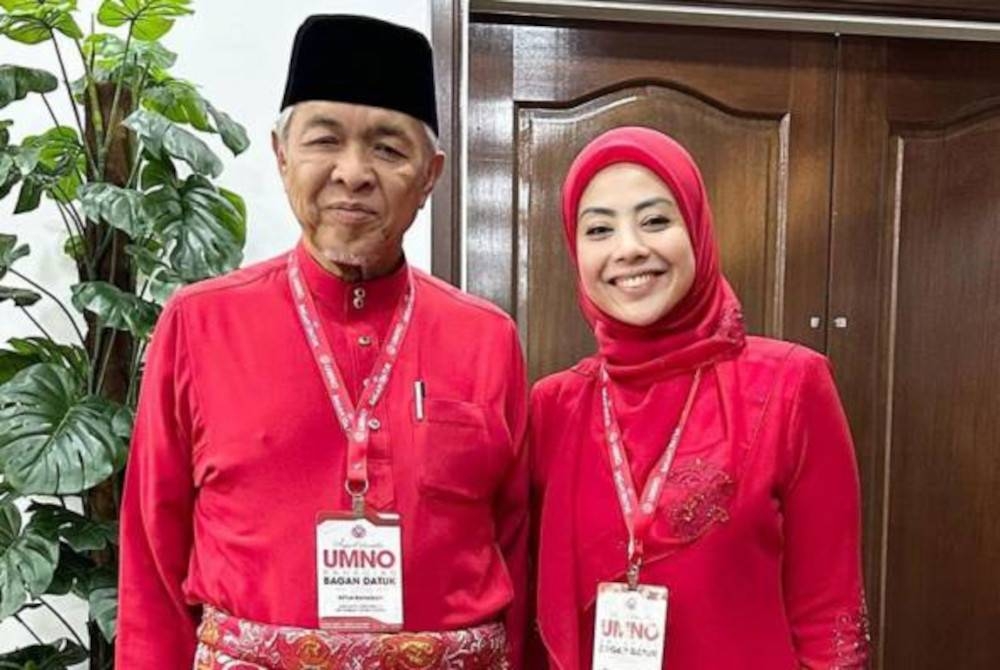 Zahid berkata, perkara itu memperlihatkan bahawa beliau bersikap profesional walau anaknya sendiri yang bertanding pada pemilihan parti. - Gambar/ IG nurul.zahid