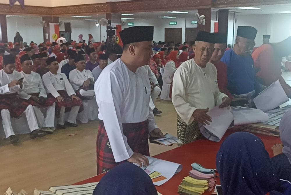 Sesi pemilihan UMNO bahagian Pontian di Dewan Jubli Intan Sultan Ibrahim, Pontian pada Sabtu.