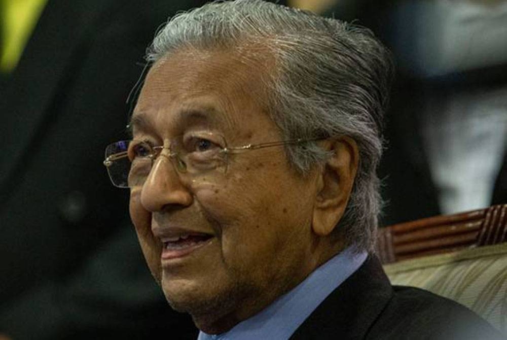 Dakwa Dr Mahathir, kekangan yang dihadapi dalam menganjurkan Proklamasi Melayu merupakan isyarat jelas bahawa suara ketidakpuasan hati rakyat dilihat sebagai satu bentuk ancaman. - Foto fail Awani