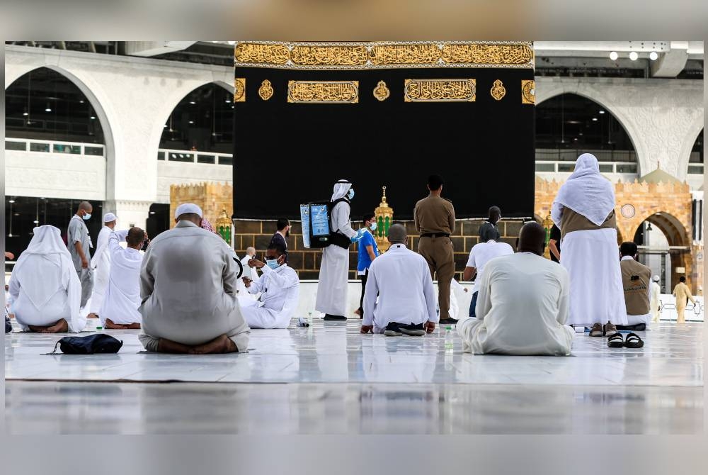 Kesemua urusan perkhidmatan Masjidil Haram dan Masjid Nabawi telah bersedia sepenuhnya menerima kunjungan jemaah dari seluruh dunia. - Foto AFP