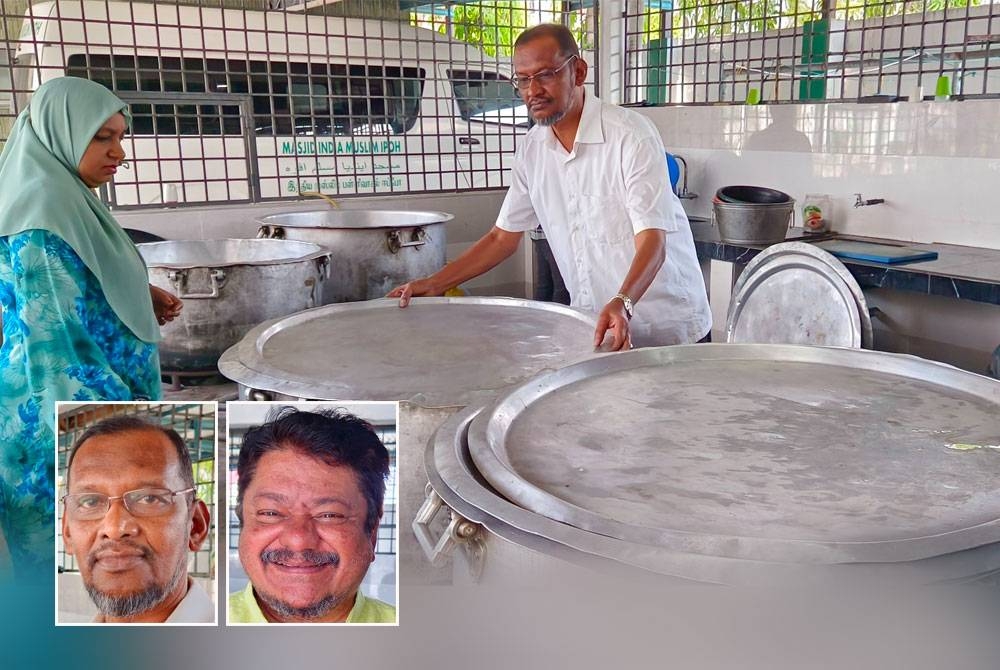 Mohd Rafi menyediakan periuk-periuk yang akan digunakan bagi memasak bubur lambuk daging kambing di Masjid India Muslim Ipoh. Gambar kecil dari kiri: Mohd Rafi, Shaik Mujibur Rahman