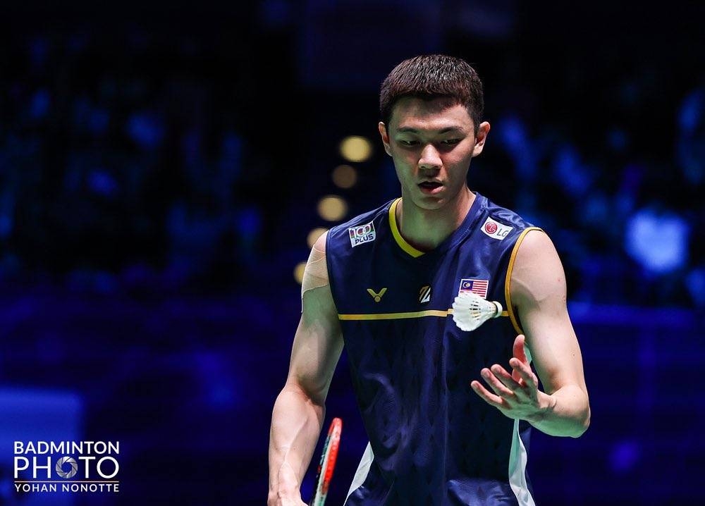 Zii Jia tidak menghadapi masalah menewaskan pemain Ireland, Nhat Nguyen 21-19, 21-15 dalam aksi pusingan kedua Terbuka Switzerland di Basel sebentar tadi.