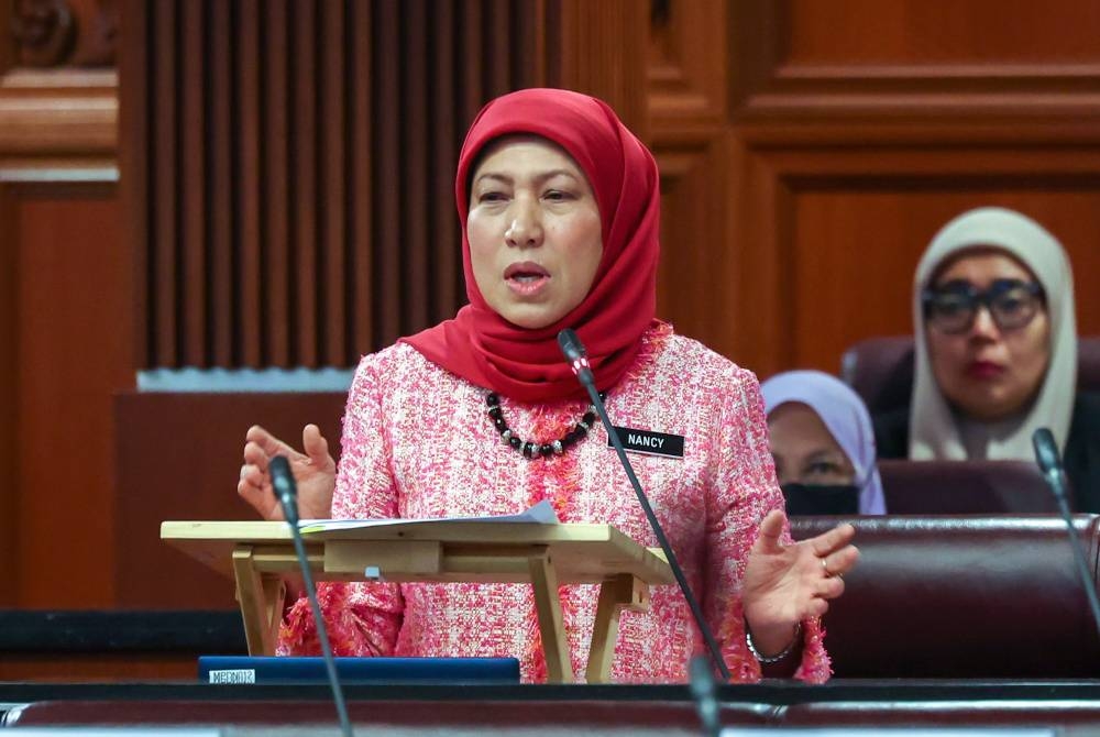 Datuk Seri Nancy Shukri. - Foto Bernama