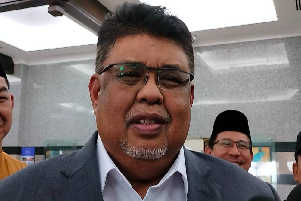 Ab Rauf ditemui pemberita selepas Mesyuarat Jawatankuasa Badan Perhubungan UMNO Negeri di Seri Negeri di Ayer Keroh pada Rabu.