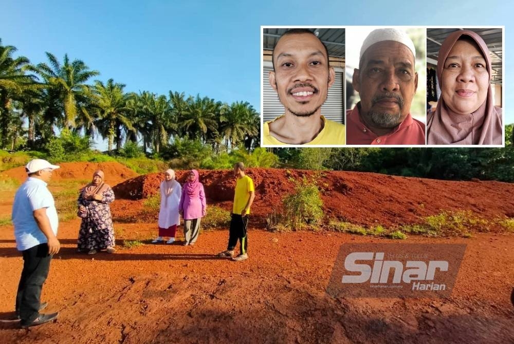 Jefri (kanan) bersama peneroka melihat kawasan ladang bersama peneroka yang terlibat. (Gambar kecil: Ros Asmawi, Ishak, Muryani)