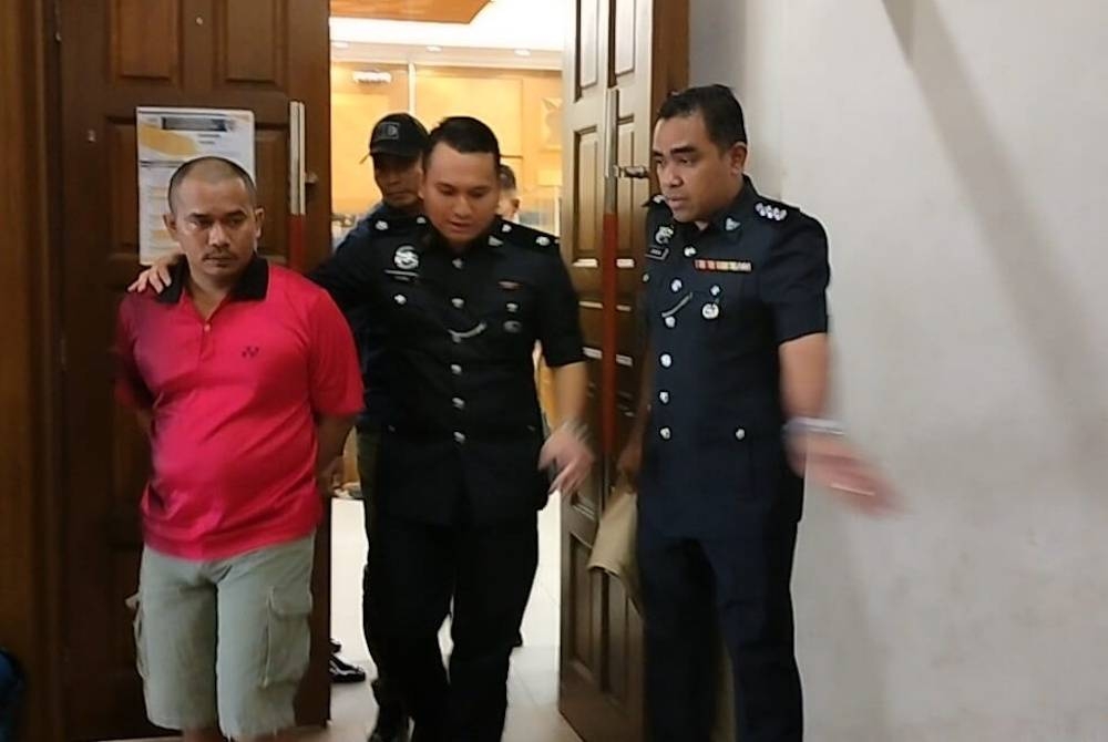 Ahmad Paijan didakwa atas pertuduhan dengan sengaja menyebabkan gangguan kepada sembahyang subuh yang sedang dijalankan dengan sah di sisi undang-undang pada 26 Mac lalu.