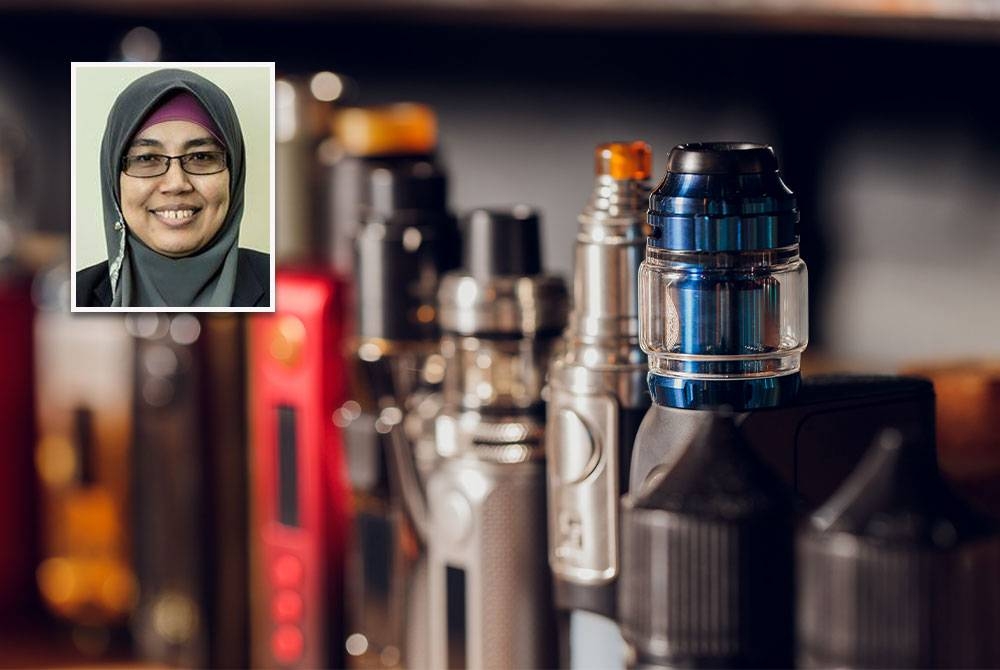 Kerajaan digesa membangunkan peraturan yang akan mengambil kira potensi produk vape dalam membantu mengurangkan kelaziman merokok di Malaysia. - Gambar hiasan (Gambar kecil: Sharifa Ezat)