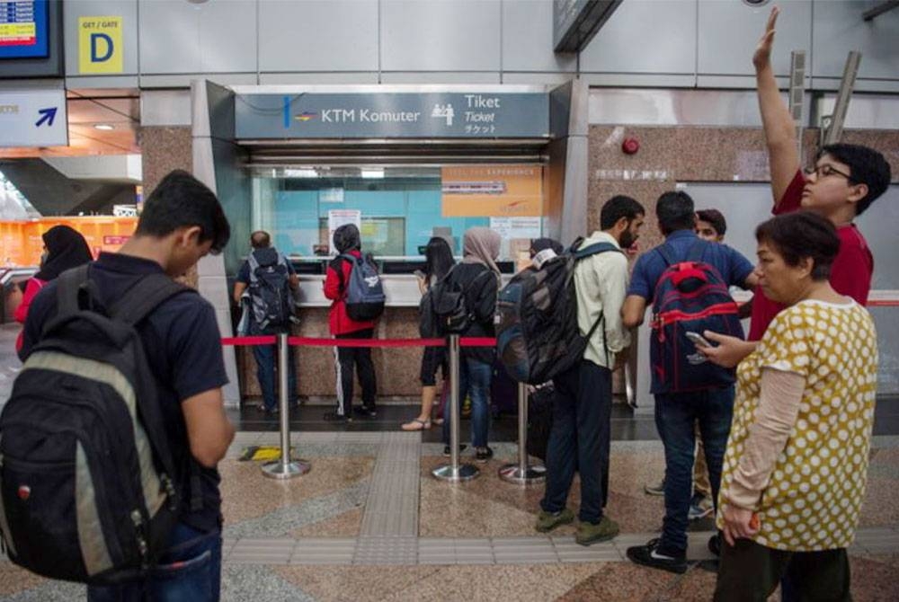 Menurut KTMB, tiket perjalanan pada tarikh 19 April hingga 1 Mei bagi laluan Kuala Lumpur (KL) Sentral ke Padang Besar telah habis dijual. - Foto hiasan/Bernama