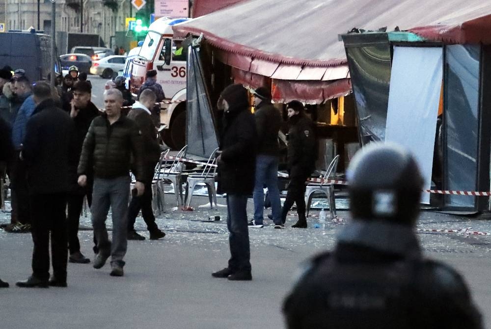 Seorang maut manakala 30 lagi cedera dalam insiden letupan di sebuah kafe di St. Petersburg. - Foto EPA