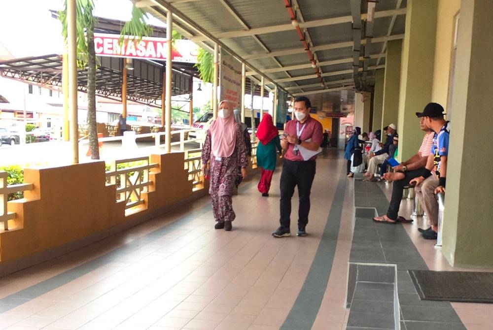 Keadaan normal di sebuah hospital di Kota Bharu pada hari pertama dijangka berlaku mogok.