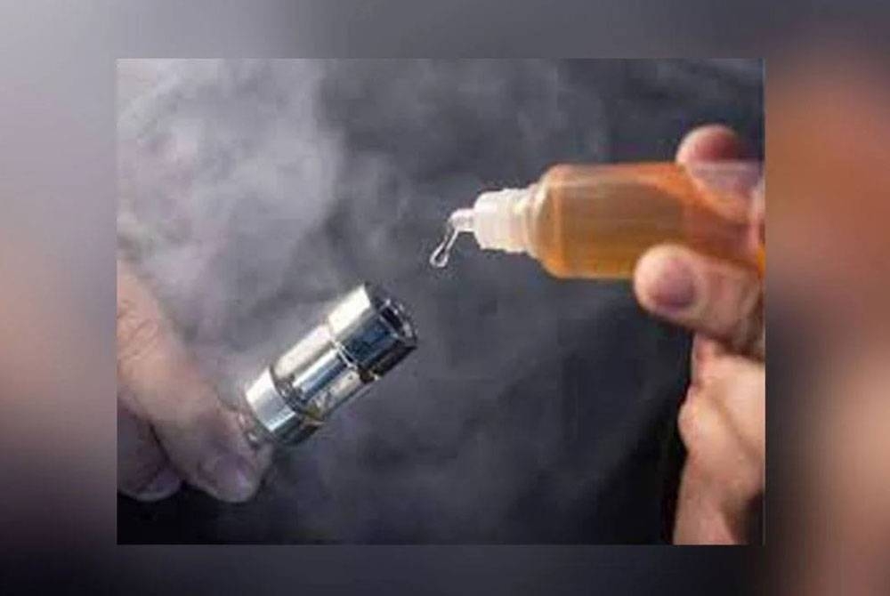 Kerajaan perlu kaji semula keputusan mengeluarkan nikotin daripada Akta Racun 1952 kerana ia adalah satu-satunya kawalan untuk mengawal produk vape di pasaran. - Gambar hiasan