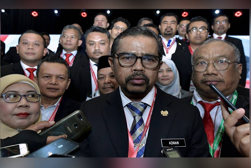 Adnan Mat (tengah). - Gambar Bernama