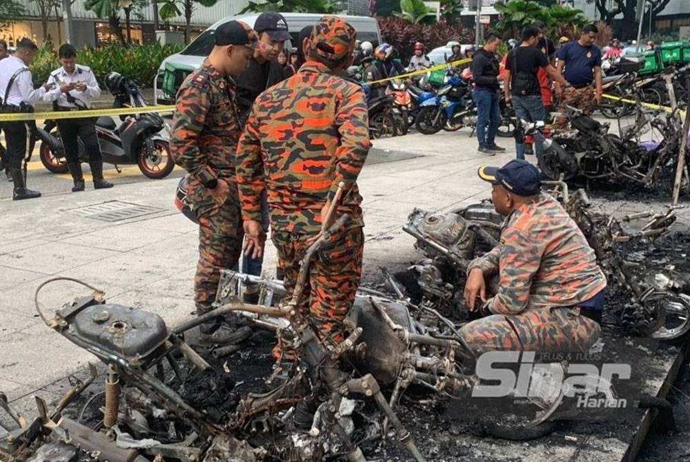 Kebakaran menyebabkan sembilan motosikal dan empat skuter elektrik musnah 100 peratus.