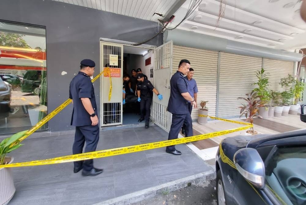 Lokasi kejadian wanita dipercayai dibunuh suaminya di bilik sewa, di Jalan Pantai, Kota Kinabalu.