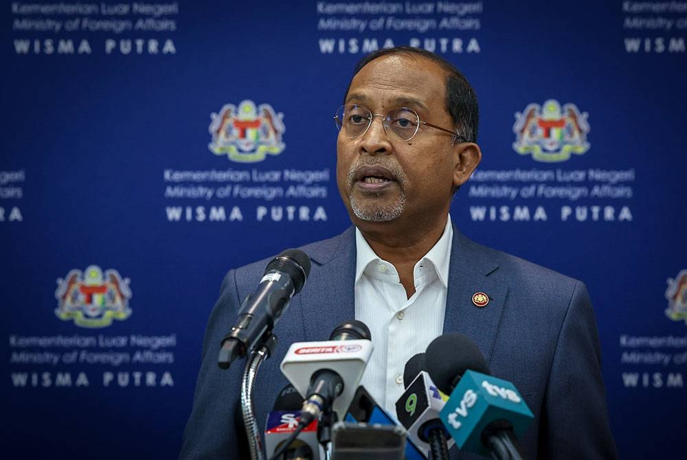 Zambry bercakap kepada pemberita berkaitan situasi terkini di Sudan pada sidang akhbar di Wisma Putra pada Rabu. - Foto: Bernama