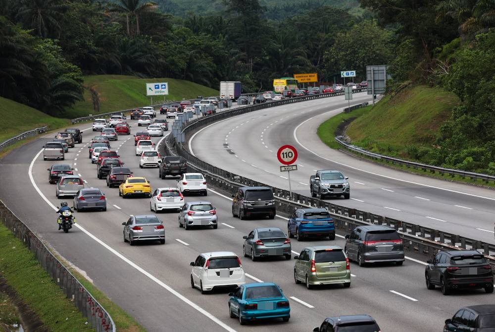 Kereta mencatatkan angka tertinggi kemalangan iaitu sebanyak 1,790 atau 76.9 peratus daripada keseluruhan kes yang direkodkan. - Foto Bernama