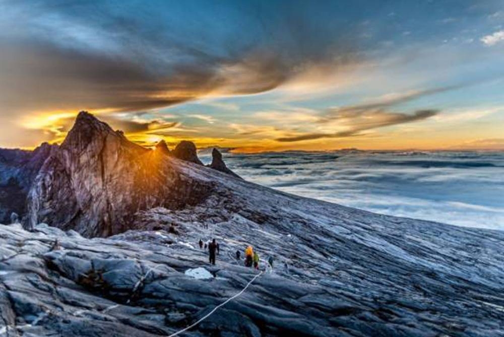 Seorang pendaki Gunung Kinabalu meninggal dunia akibat sindrom AMS. - Gambar hiasan