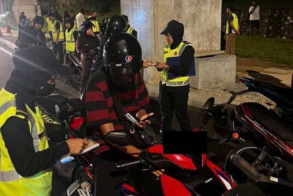 JPJ Kuala Lumpur melaksanakan Operasi Khas Motosikal sempena Hari Raya Aidilfitri (HRA) 2023 di seluruh ibu negara dalam usaha mengurangkan kadar kemalangan jalan raya.