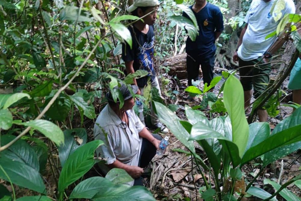 Antara mangsa yang ditemui selepas sesat selama lapan jam di hutan di Kampung Berangkok Kuala Penyu.