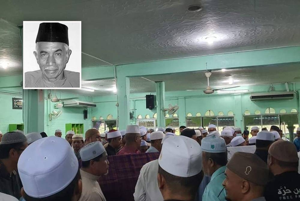 Jenazah Allahyarham Abdul Haq disembahyangkan di Masjid Kampung Batu Hampar, Pendang, sebelum dikebumikan di Tanah Perkuburan Islam Kampung Batu Hampar Kanan pada jam 11 pagi pada Isnin. (Gambar kecil: Allahyarham Abdul Haq)