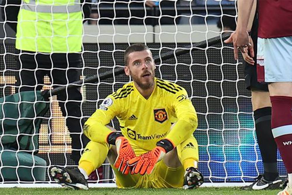 De Gea kecewa setelah gagal menyelamatkan percubaan pemain West Ham. -Foto: Agensi.