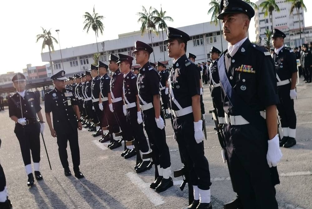 Ramli melakukan pemeriksaan perbarisan kali terakhir pada perhimpunan khas sempena pertukaran Ketua Polis Pahang pada Rabu.