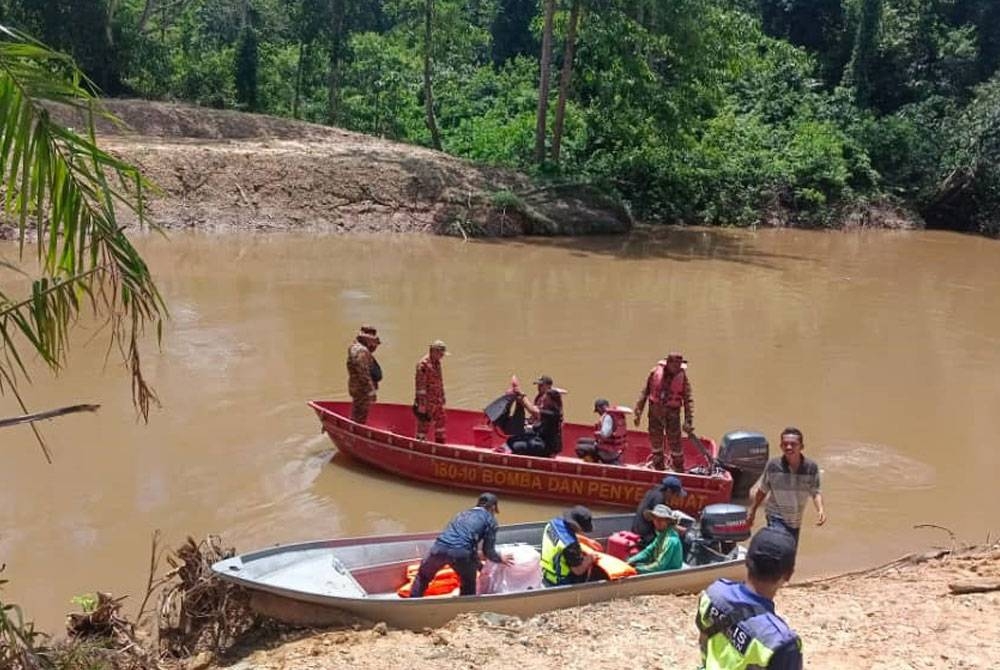 Operasi SAR mangsa dibaham buaya oleh pasukan bomba dan agensi lain dilakukan di sekitar Sungai Rawog, Beluran.