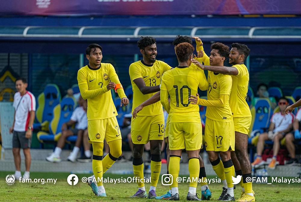 Skuad Harimau Muda menang besar ke atas Singapura. - Foto FAM